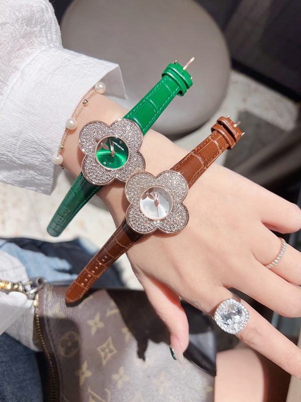 ブランド時計背面デザイン